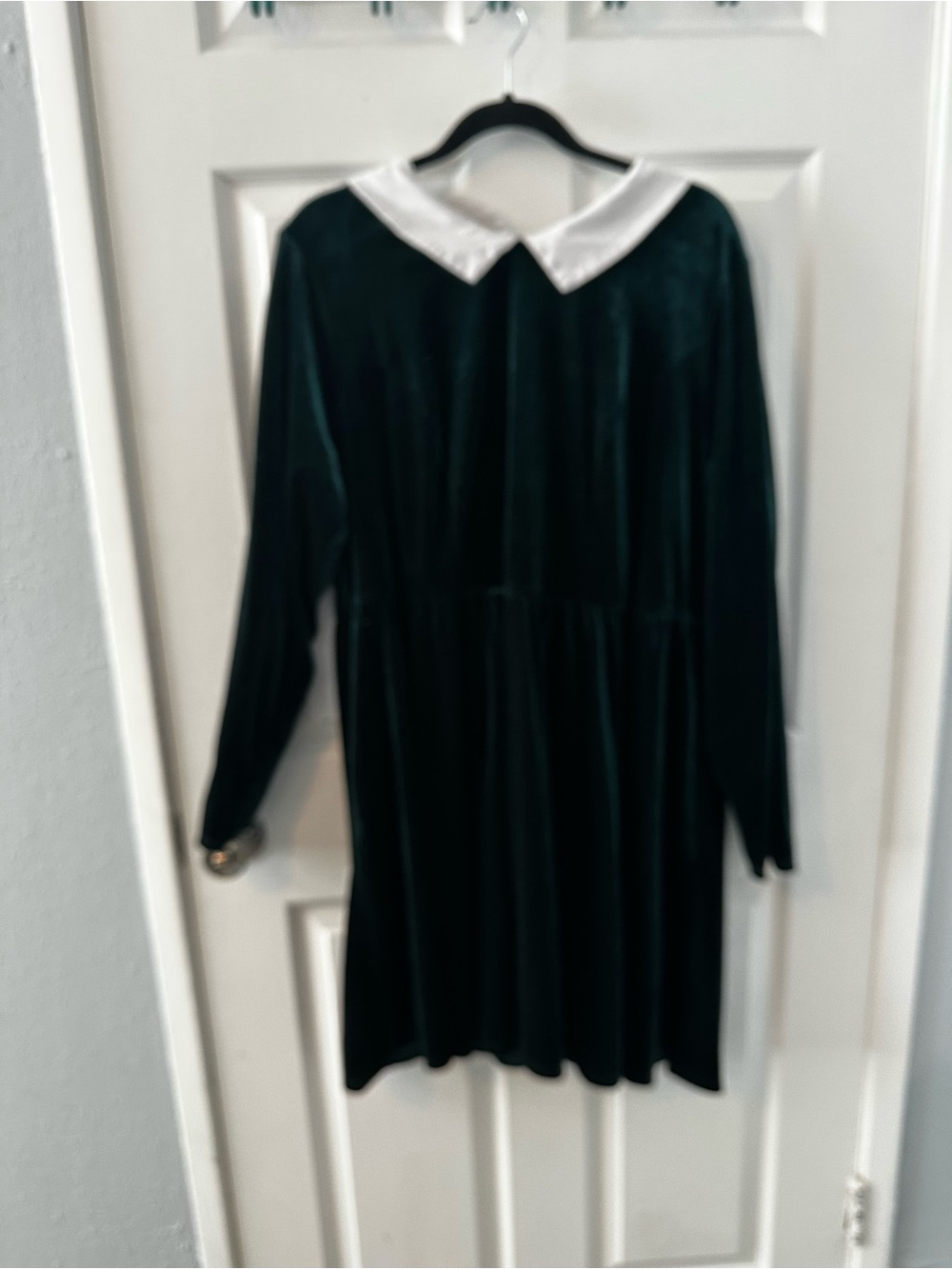 Hot Topic Dark Green Velvet Dress with White Peter Pan Collar - Size 3